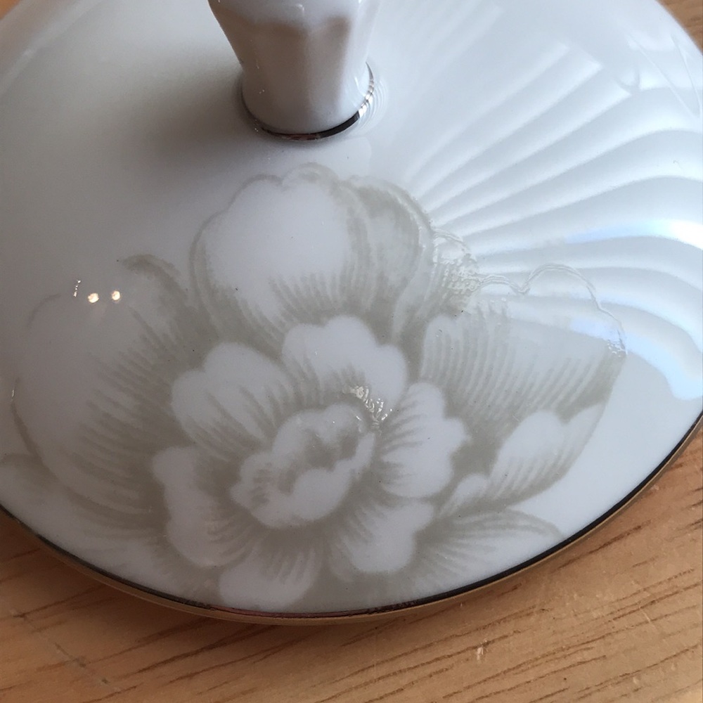 Lenox Blush Silhouette Sugar Bowl - Picture 4 of 9